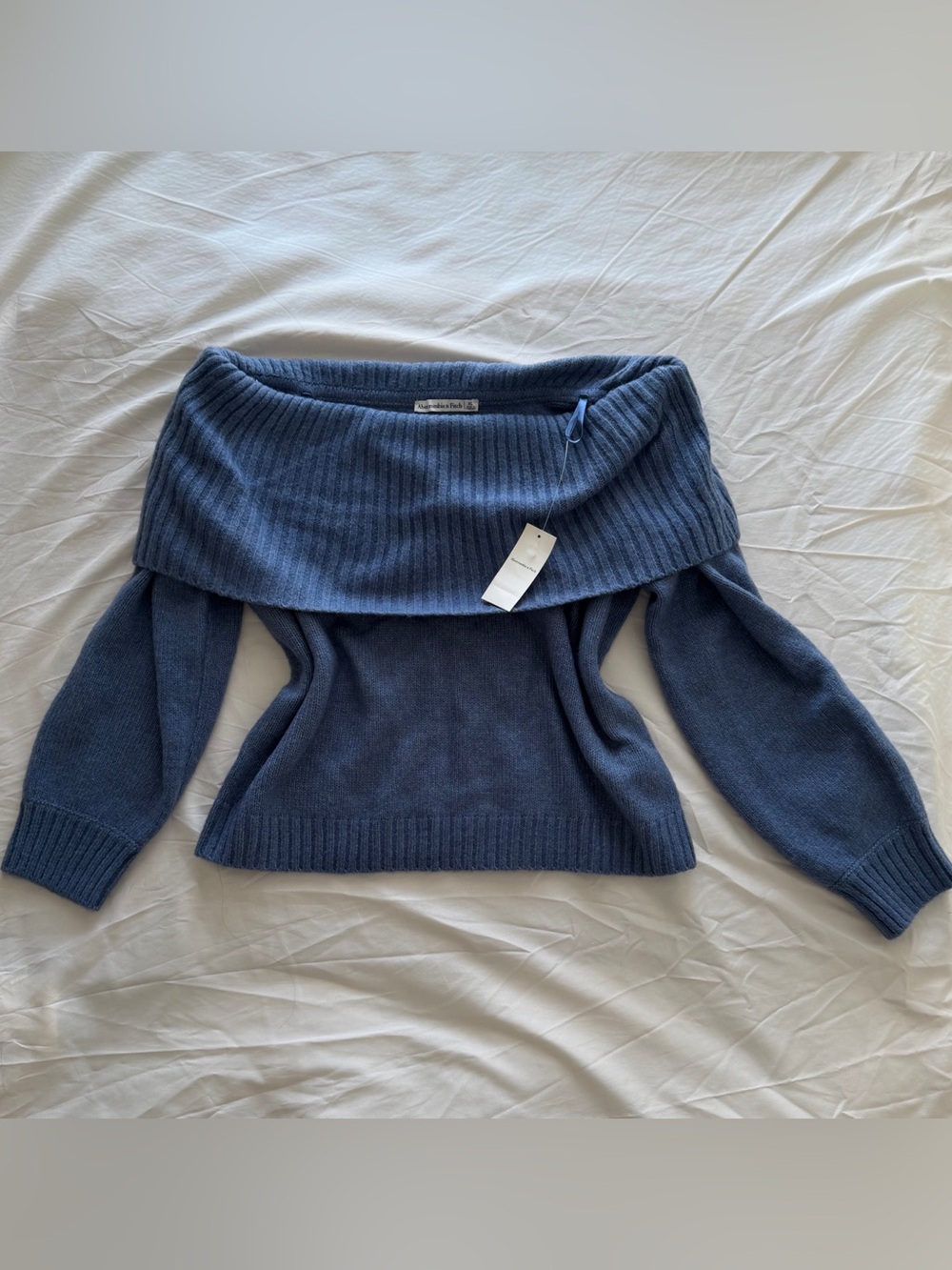 Abercrombie & Fitch Off-the-Shoulder Ribbed Foldover Sweater - Blue